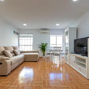 Apartamento Charming 2 Bedroom At Triana Center By Oui, Sevilla